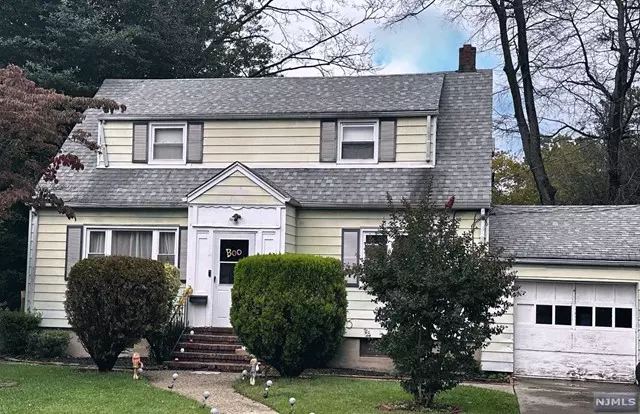 41 Irvington Road, Teaneck, NJ 07666