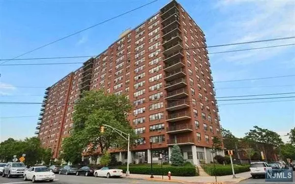 500 Central Avenue #1118, Union City, NJ 07087