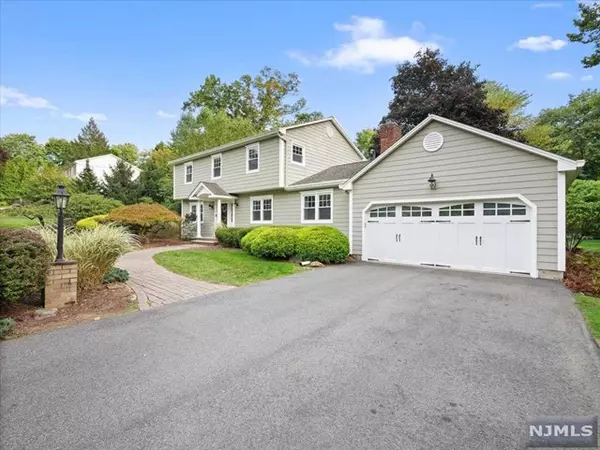 Ramsey, NJ 07446,14 Pine Tree Road