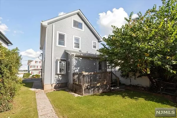 Lyndhurst, NJ 07071,36 Livingston Avenue #Rear house