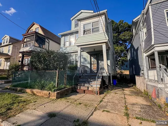 27 Irving Avenue, Newark, NJ 07112