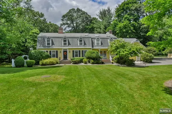 881 Circle Avenue, Franklin Lakes, NJ 07417