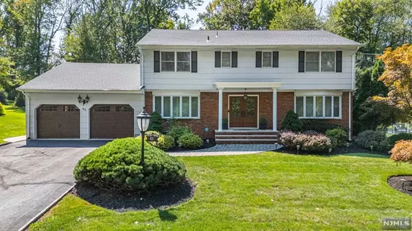 41 Artillery Park Road, Totowa, NJ 07512