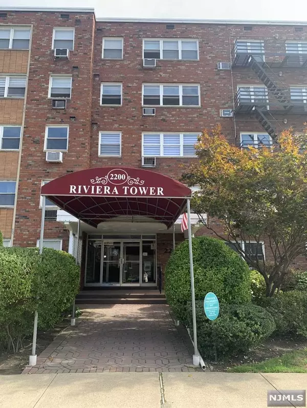 2200 Center Avenue #B4, Fort Lee, NJ 07024