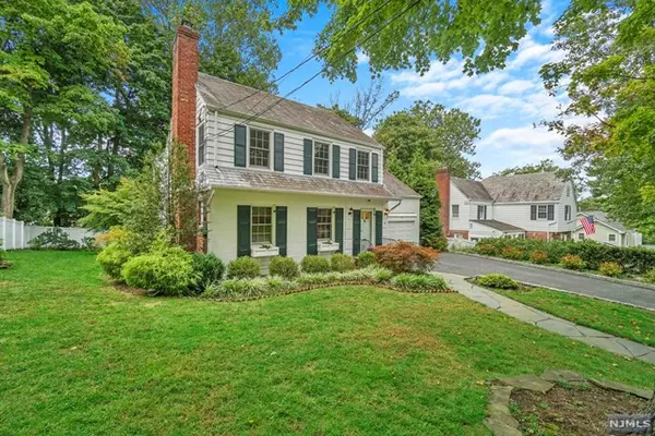 12 Lawrence Parkway, Tenafly, NJ 07670