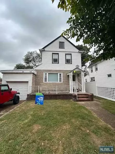 31 Robinson Street, Teaneck, NJ 07666