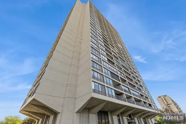 6 Horizon Road #2905, Fort Lee, NJ 07024