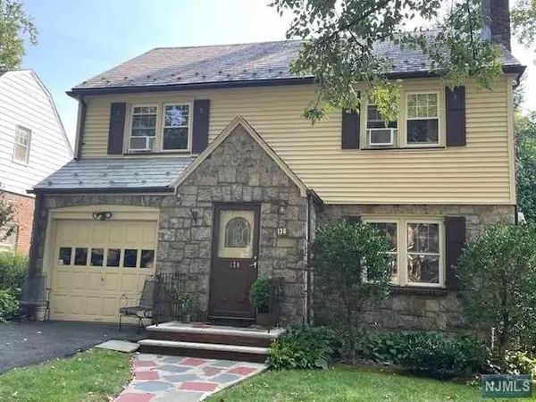 130 Grayson Place, Teaneck, NJ 07666