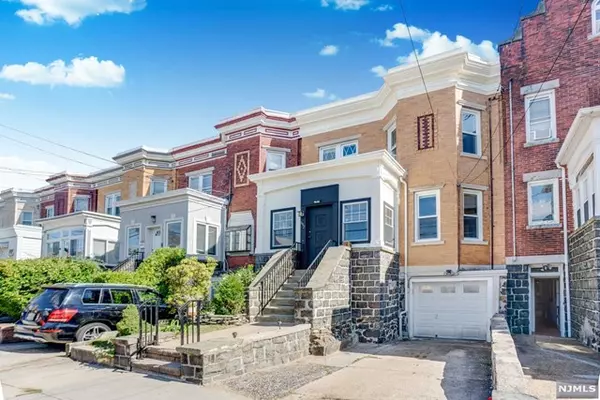 692 Grove Avenue, Cliffside Park, NJ 07010