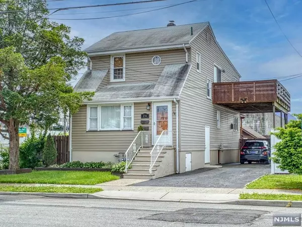 286 Broad Street #2, Carlstadt, NJ 07072