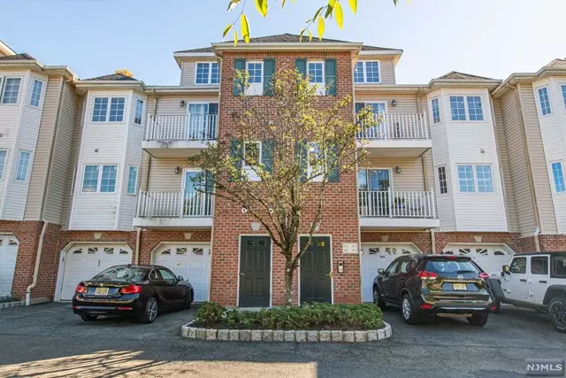 105 Roseland Avenue #804, Caldwell, NJ 07006