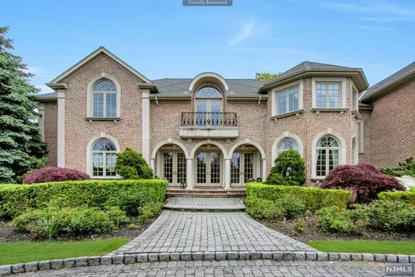 Cresskill, NJ 07626,110 Hoover Drive