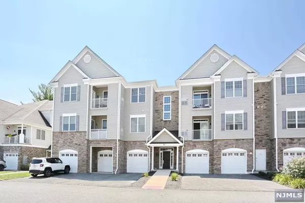 42 Elston Court #301, Wanaque, NJ 07420