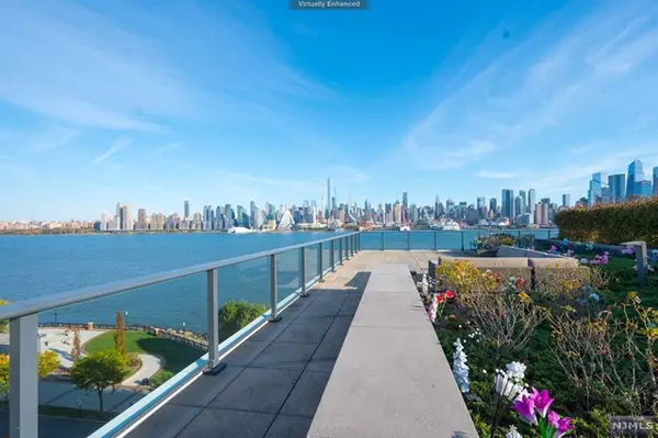 Weehawken, NJ 07086,1200 Avenue Port Imp  #705