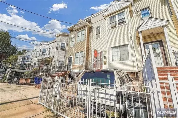 47 Arlington Avenue,  Jersey City,  NJ 07305