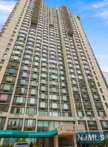 45 South River Drive #3114, Jersey City, NJ 07310