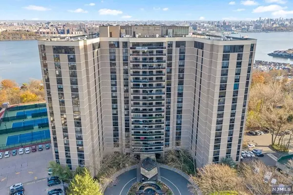 1512 Palisade Avenue #19R, Fort Lee, NJ 07024