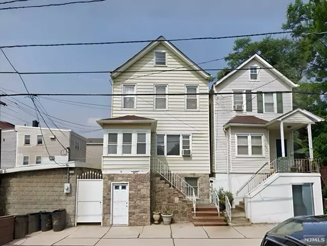 Harrison, NJ 07029,528 North 5th Street #2