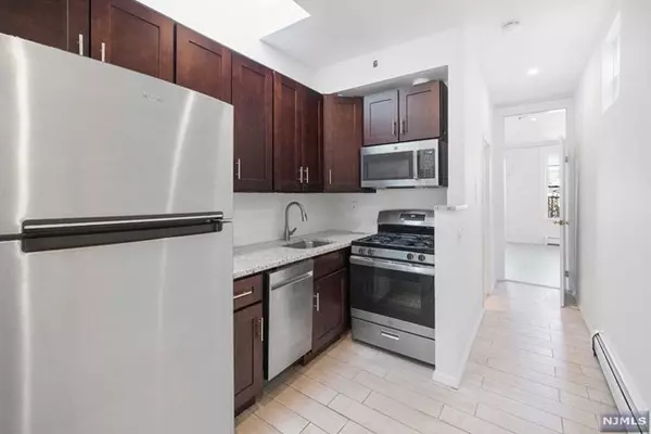 372 2nd Street #7, Jersey City, NJ 07302