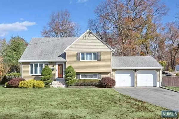 135 Crescent Avenue, Waldwick, NJ 07463