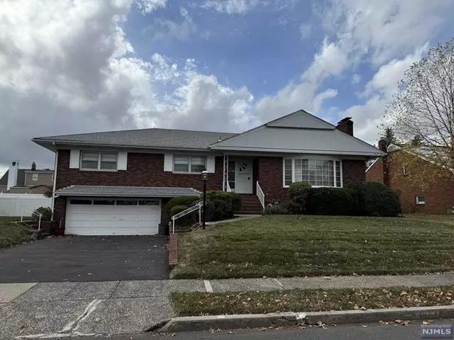 Clifton, NJ 07013,20 Knox Place