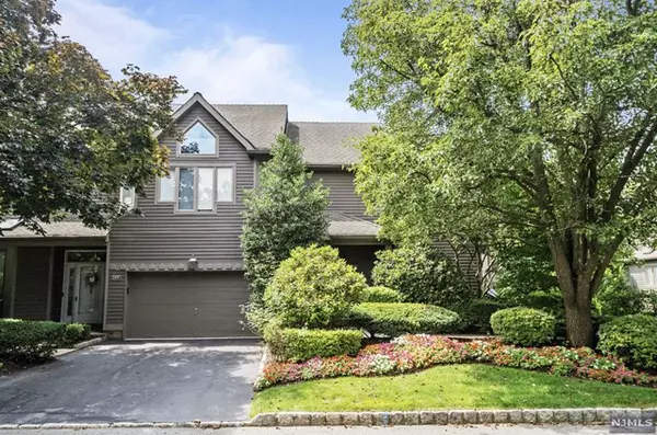 22 West Pamrapo Court, Glen Rock, NJ 07452