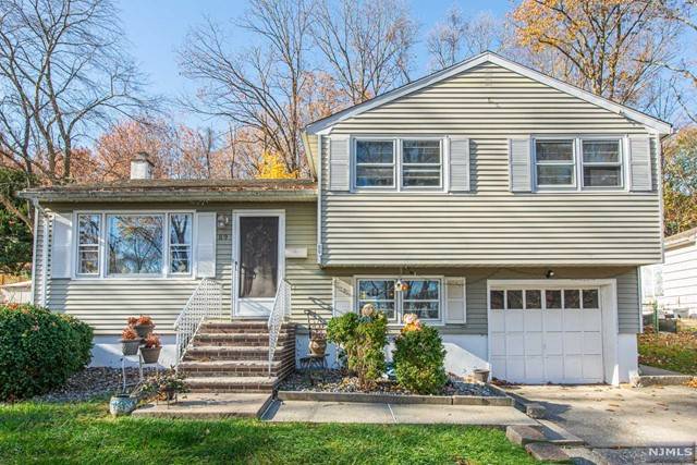 89 Knolls Road, Bloomingdale, NJ 07403