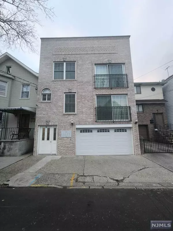 13 South 3rd Street #2R, Harrison, NJ 07029