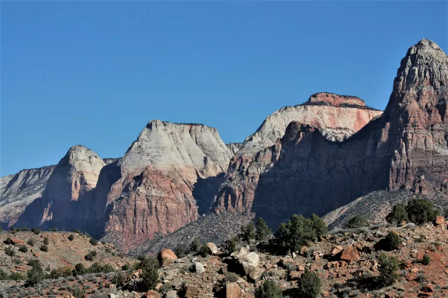 Parunuweap CIR #19, Springdale, UT 84767