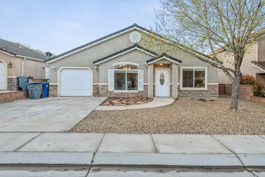 16 E 450 N, La Verkin, UT 84745