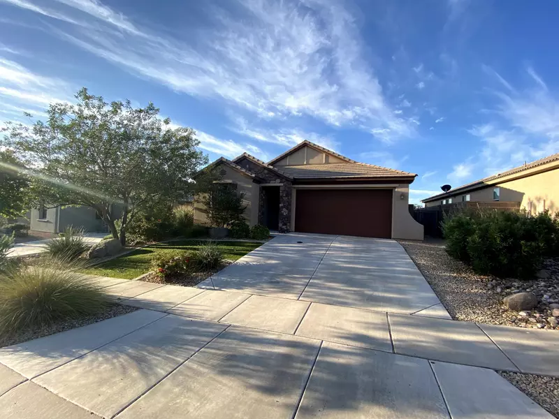 2628 E Desert Cliff Dr, Washington, UT 84780