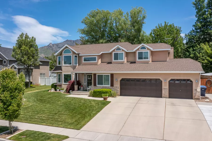 9949 Glacier Ridge DR, Sandy, UT 84092