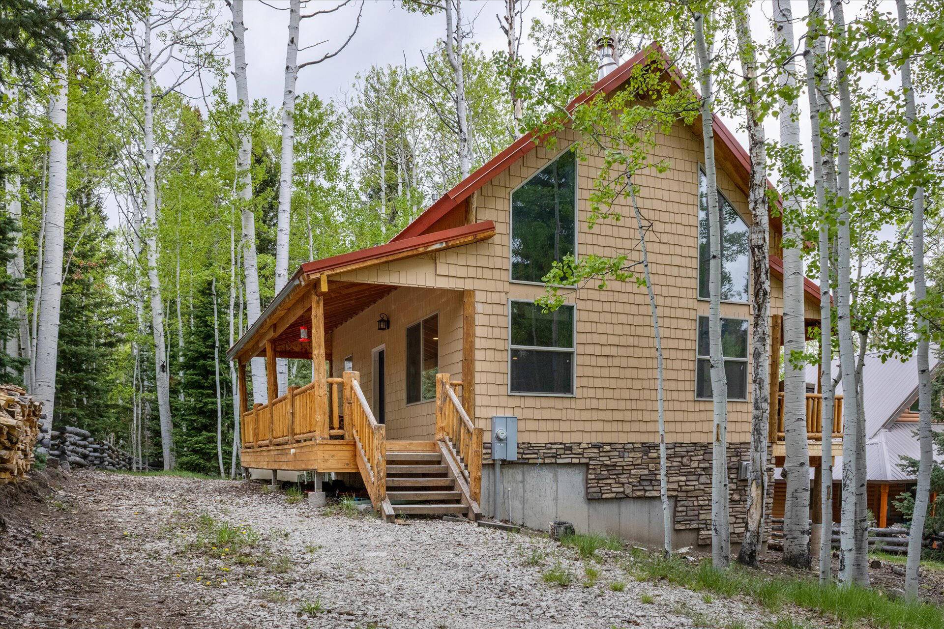 18 S Beaver RD, Panguitch, UT 84759