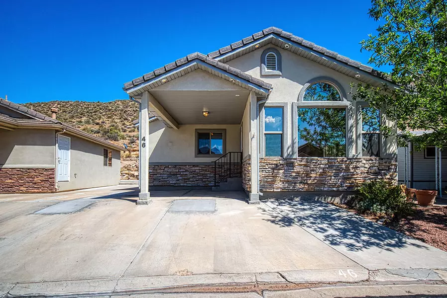 46 Redbluff DR, Hurricane, UT 84737