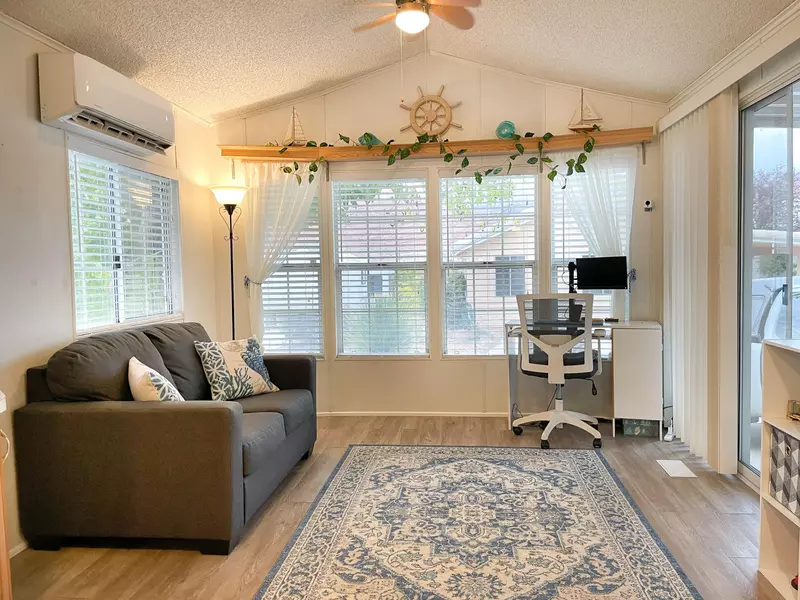 41 Redbluff DR, Hurricane, UT 84737