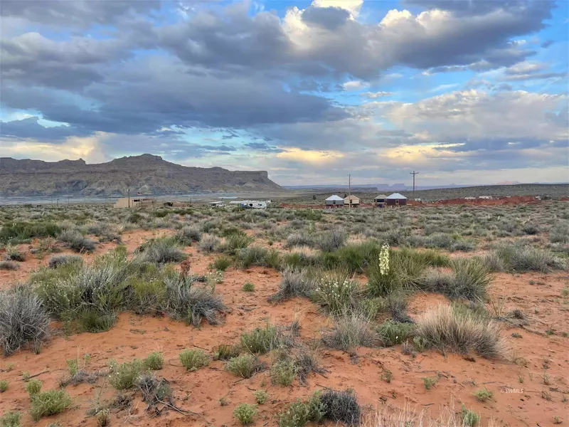 Jacobs Tank RD #15, Big Water, UT 84741