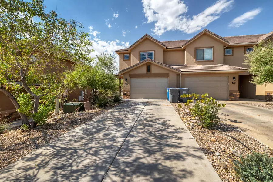 1000 E Bluff View  #127, Washington, UT 84780