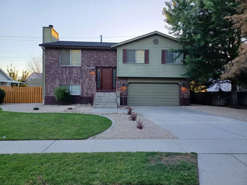 11192 S Sandy Dunes DR, Sandy, UT 84094