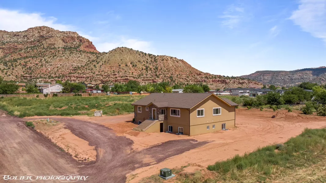 640 N Homestead ST, Hildale, UT 84784