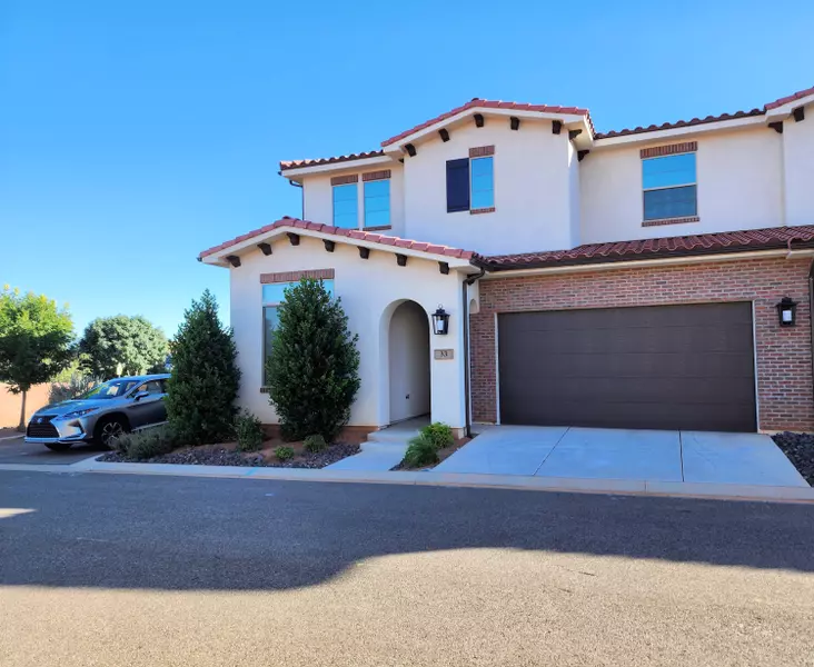 3770 W Oasis LN #33, Santa Clara, UT 84765
