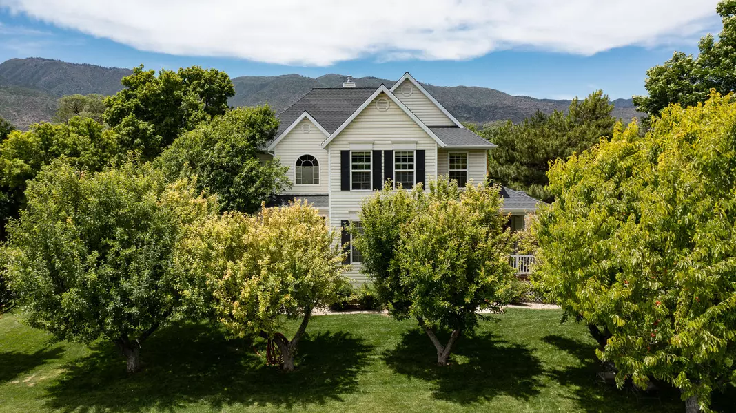 74 South Main Street, New Harmony, UT 84757