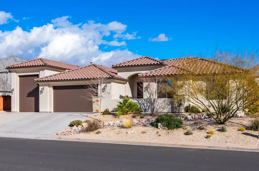 1720 Lava Cove DR, Santa Clara, UT 84765