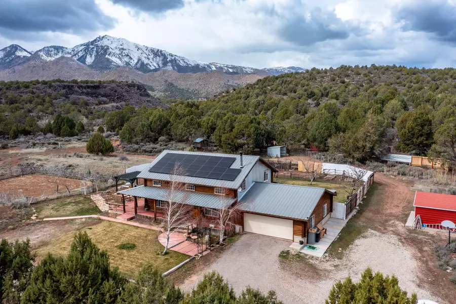 2102 S 2200 E, New Harmony, UT 84757