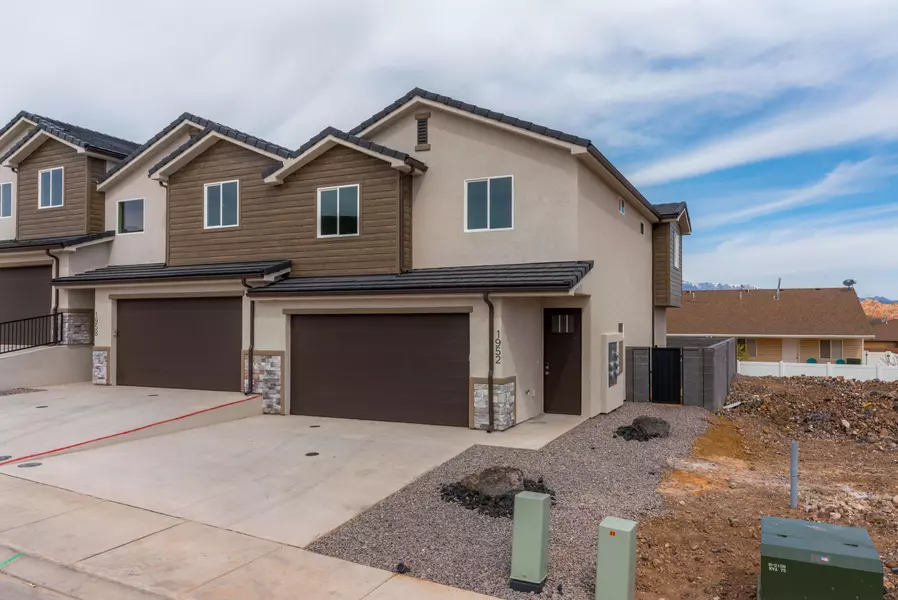 1952 W 250 S, Hurricane, UT 84737