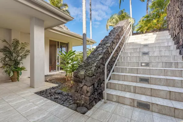 Kailua-Kona, HI 96740,78-6952 KIAAINA ST