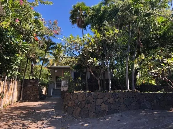 Kailua-Kona, HI 96740,76-6197 HOLUALOA BEACH RD