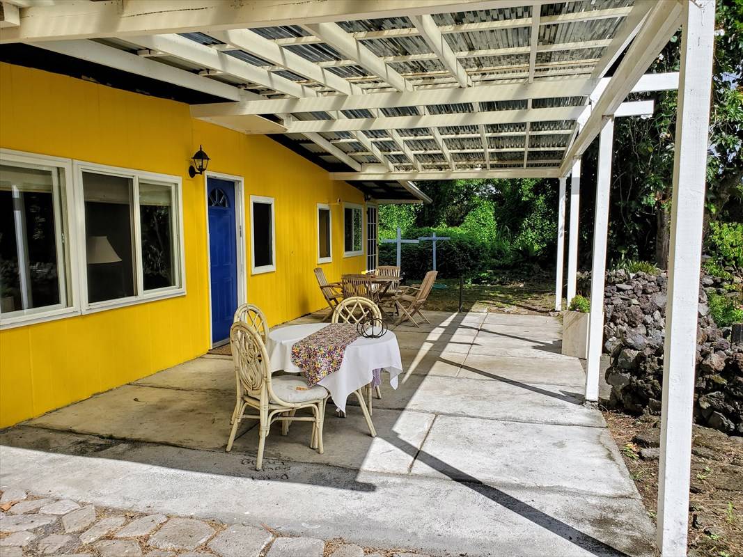 Captain Cook, HI 96704,89-1237 OLD MAMALAHOA HWY