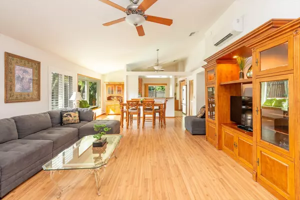 Kailua-Kona, HI 96740,77-6534 HOOLAUPAI ST