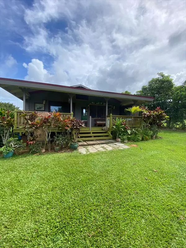 Kilauea, HI 96754,7691 KOOLAU RD #3