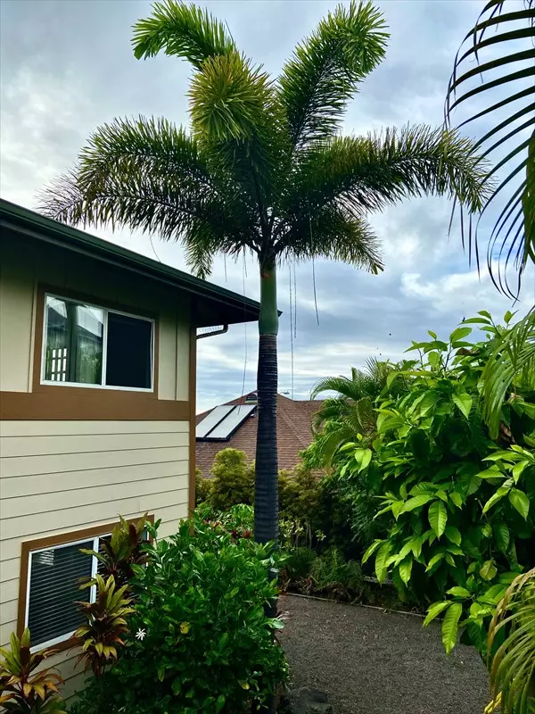 Kailua-Kona, HI 96740,75-6155 HOOMAMA ST